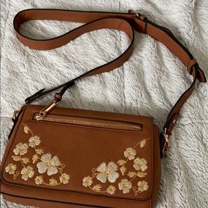 Francesca’s cross body purse NWOT